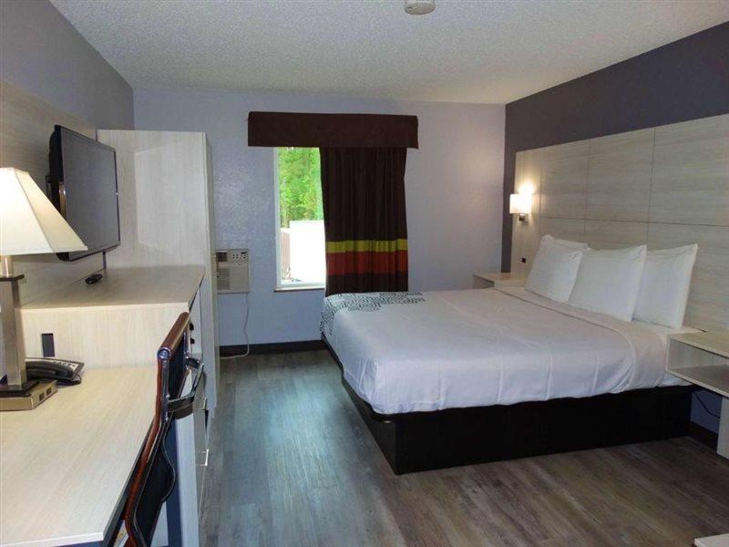 Days Inn By Wyndham Savannah Gateway I-95 乔治敦 外观 照片