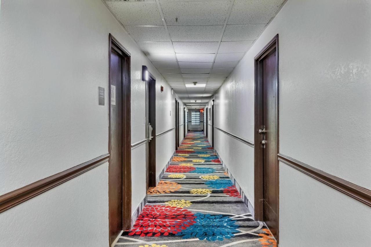 Days Inn By Wyndham Savannah Gateway I-95 乔治敦 外观 照片