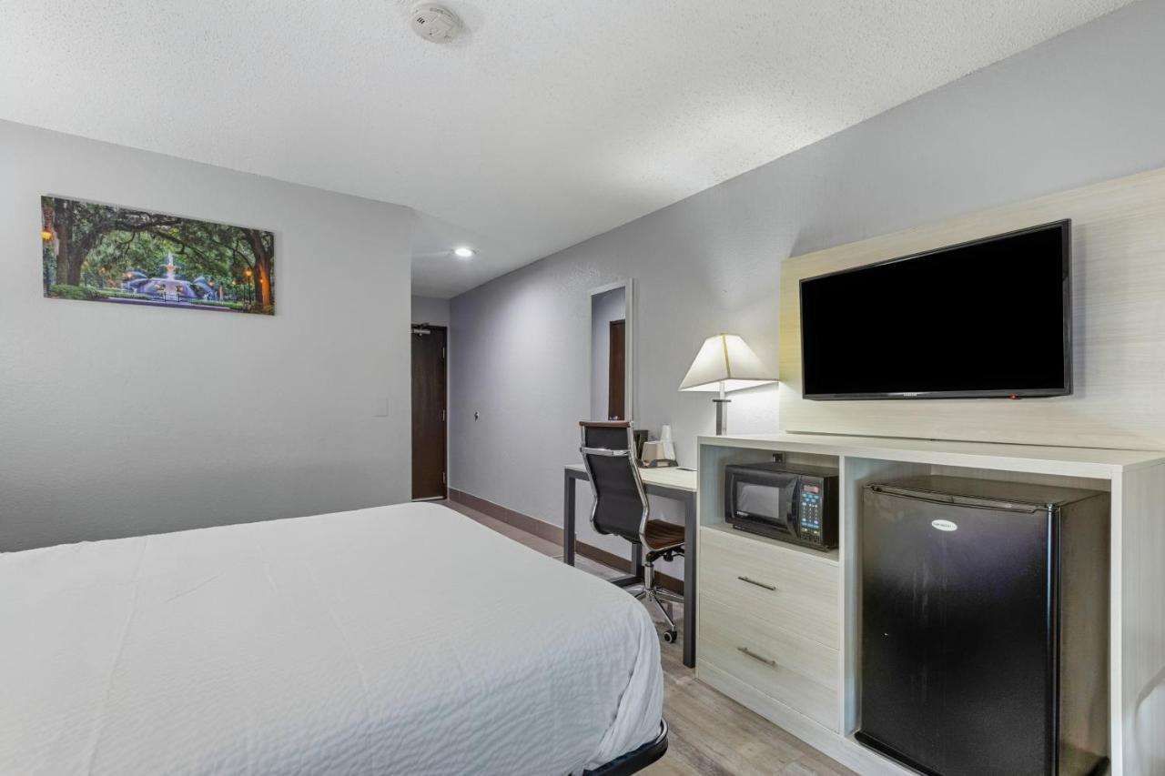 Days Inn By Wyndham Savannah Gateway I-95 乔治敦 外观 照片