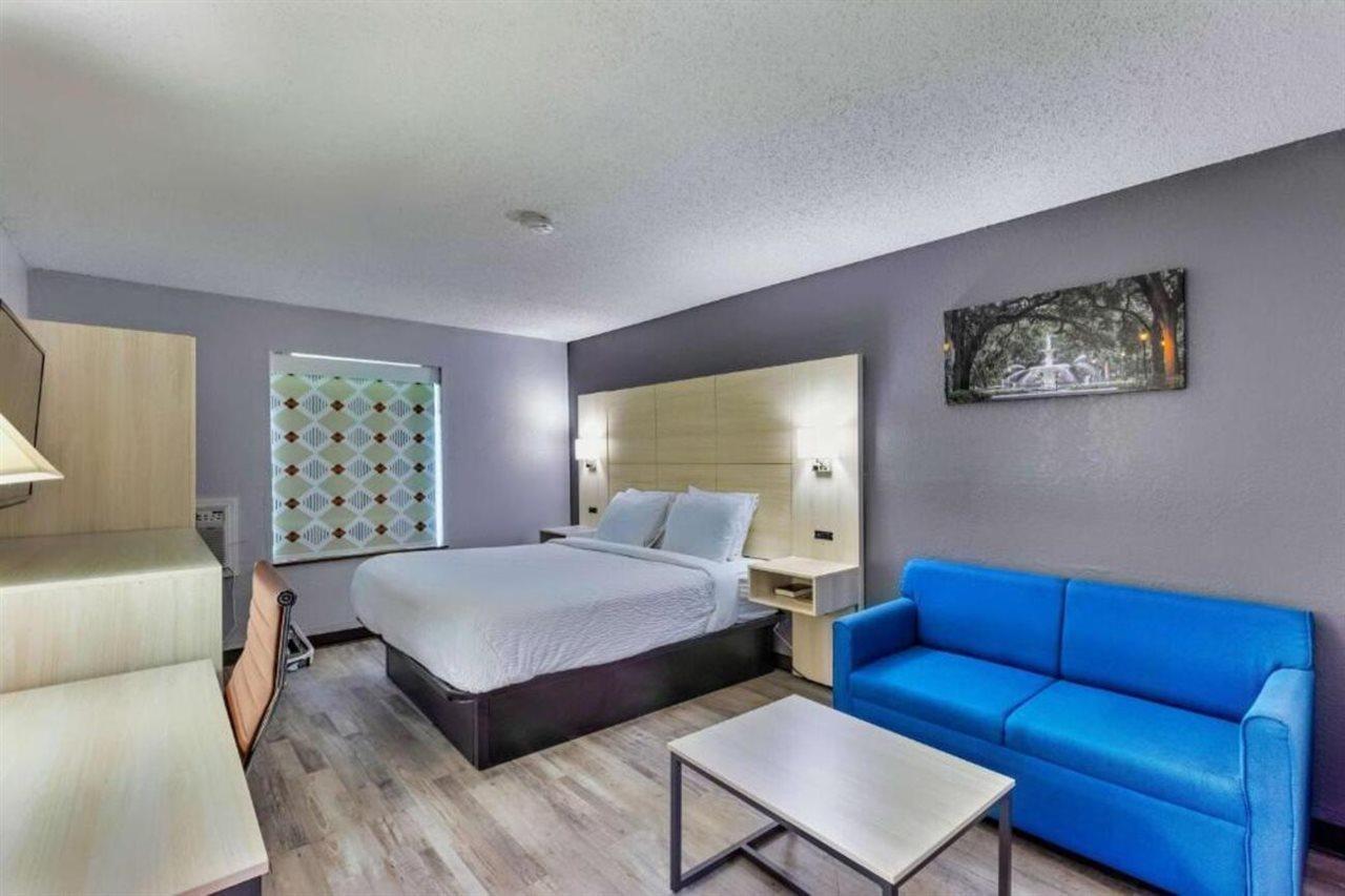 Days Inn By Wyndham Savannah Gateway I-95 乔治敦 外观 照片