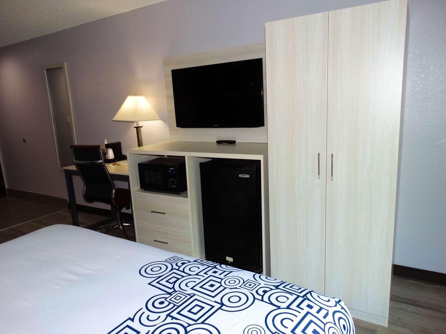Days Inn By Wyndham Savannah Gateway I-95 乔治敦 外观 照片